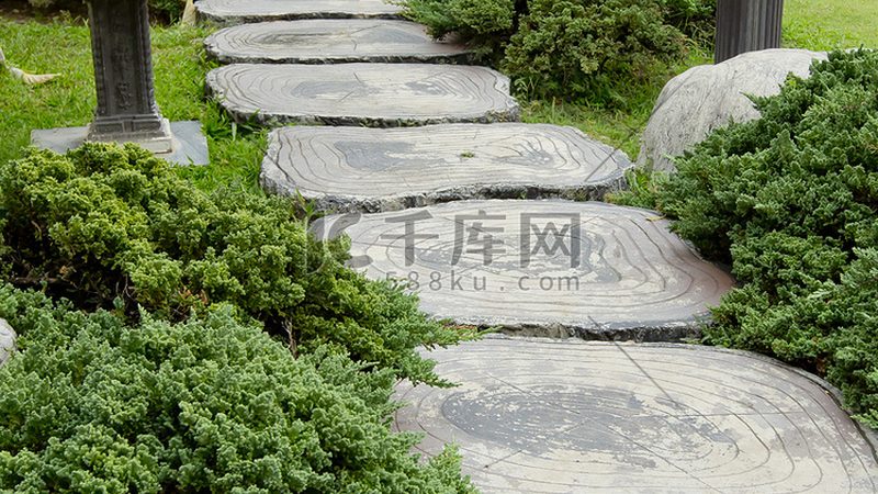 垂直绿化墙单元模块尺寸多大